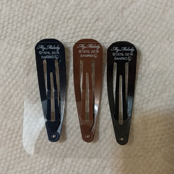 Sanrio Hello Kitty Hair Barrettes Clips Accessories 2 pack - 3 pairs - Picture 7 of 9